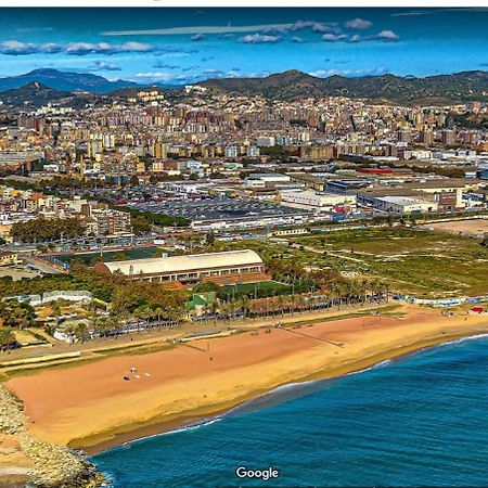 Playa Sant Adria De Besos Apartment Luaran gambar